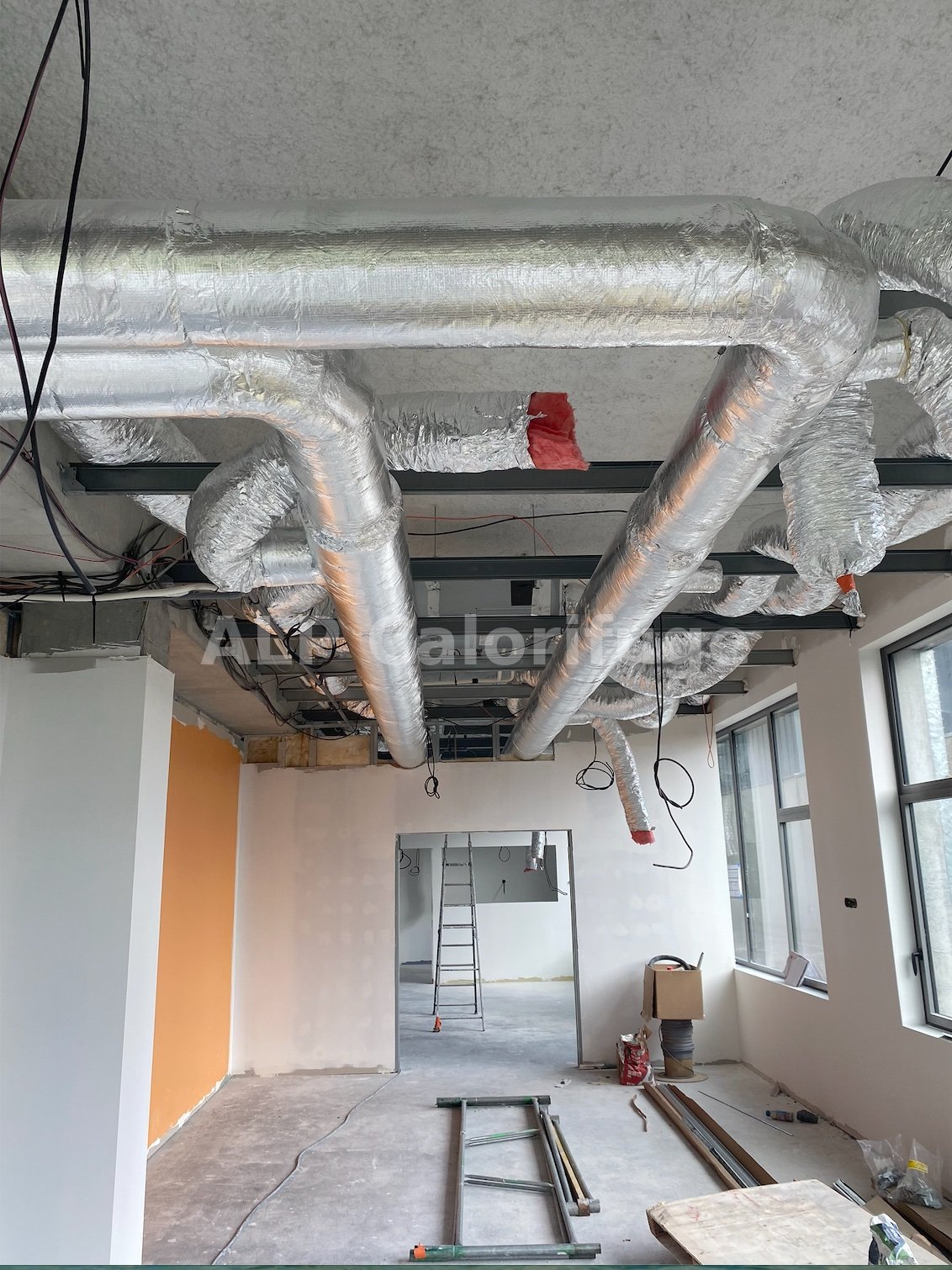 Calorifuge gaines circulaires laine de verre réseau dense tertiaire